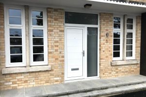 Aluminium entrance door for commercial project