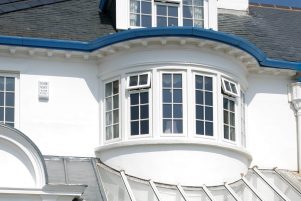 Aluminium windows in bow style